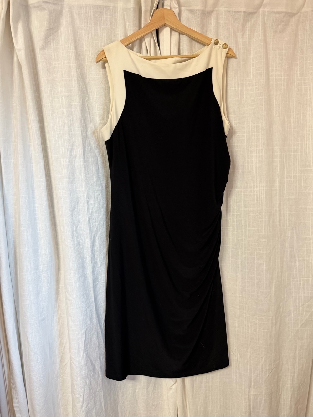 Jones New York Black and Cream Sleeveless Sheath Dress